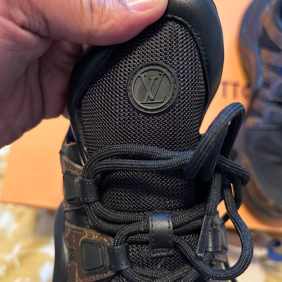 Louis Vuitton LV Archlight Sneakers Black ****AUTHENTIC - Picture 3 of 5